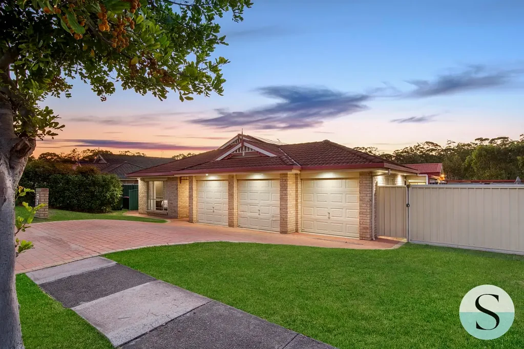 17 Churnwood Drive, Fletcher, NSW 2287