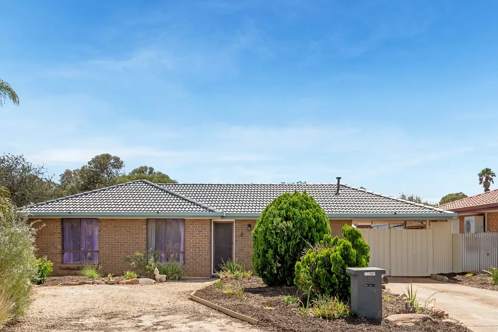 8 Cardiff Court, Craigmore, SA 5114