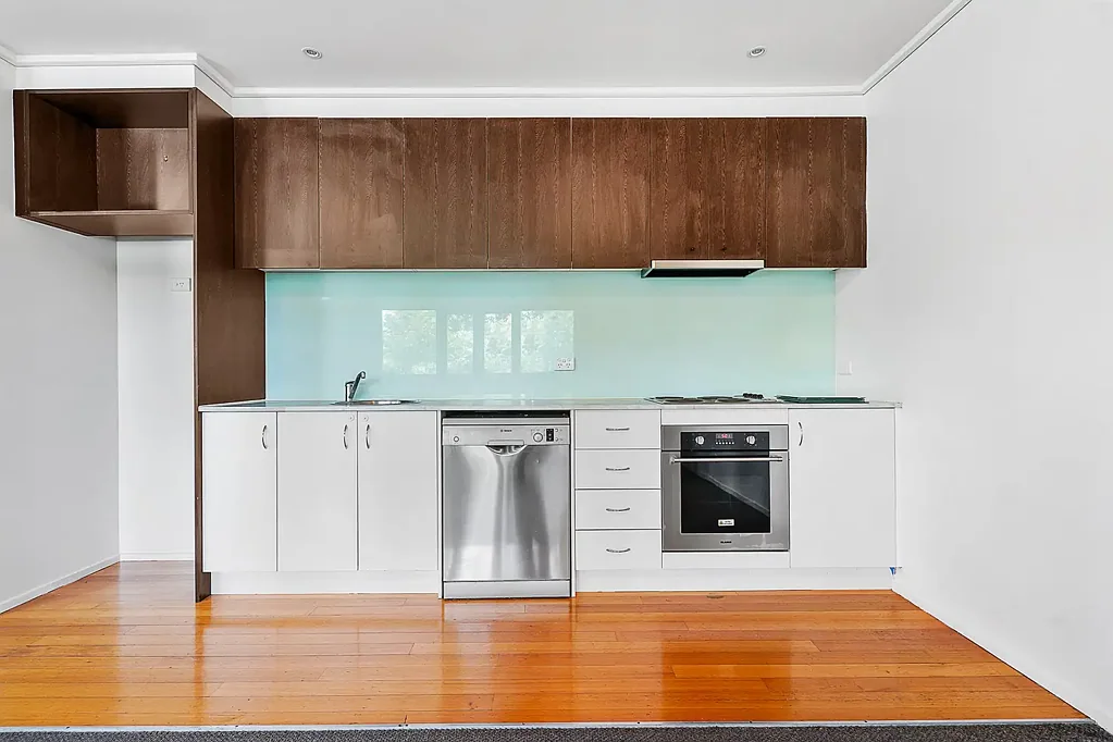 A Glorious 2 Bedroom in the Heart of Elwood