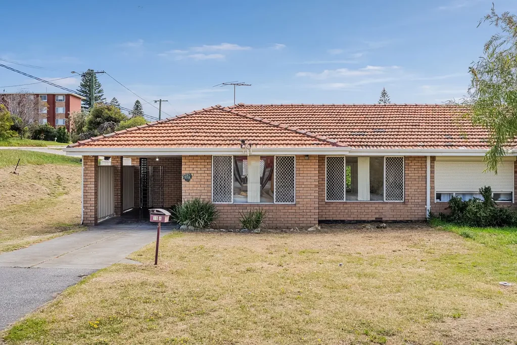 Spearwood 2침실 Low-Maintenance Living on a Generous Corner Block