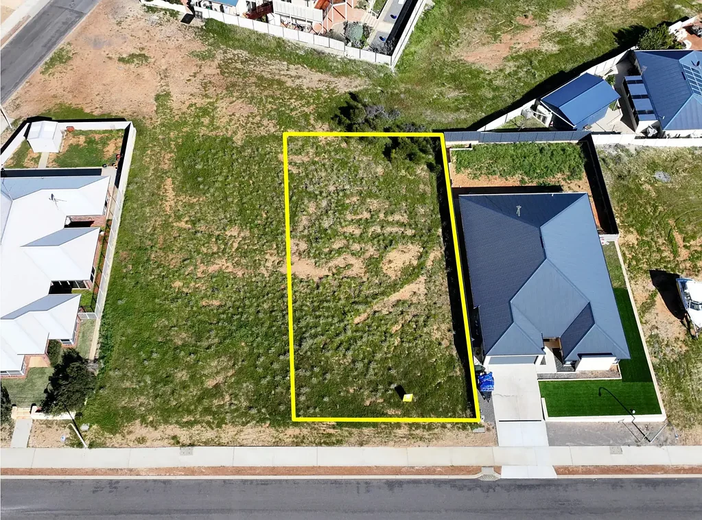 Dongara  Coastal Living at Its Best - 800m² in Prime Location!