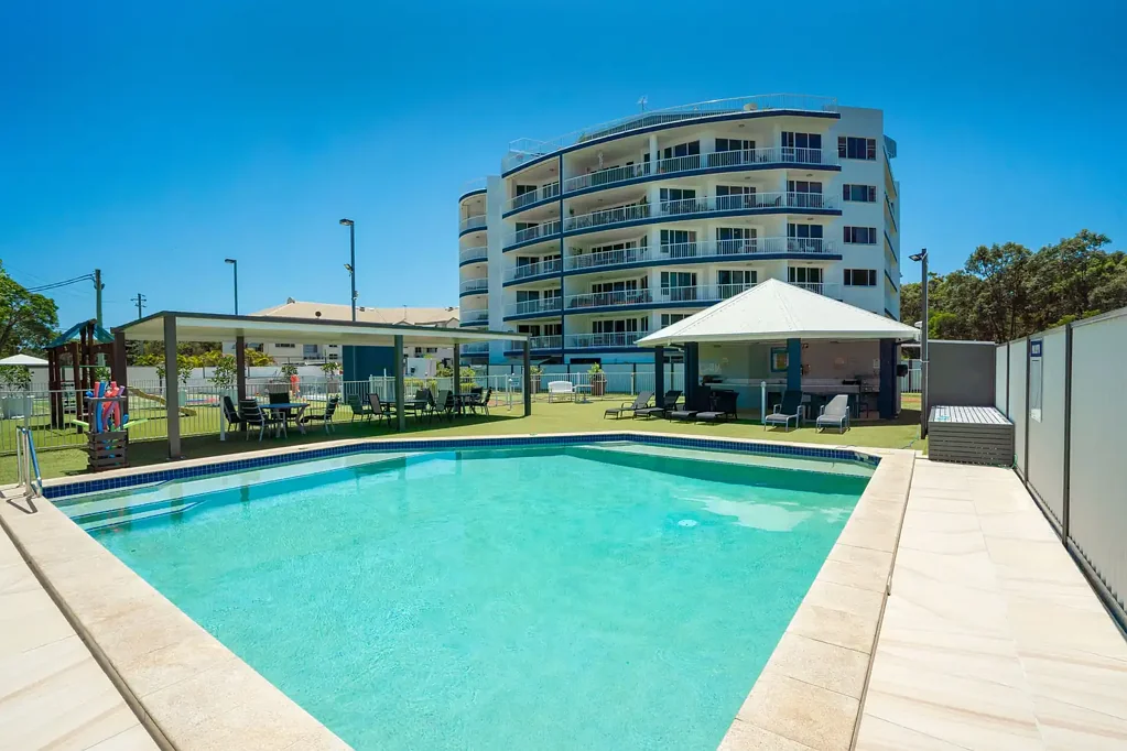 UNIT LIVING WITH GREAT FACILITIES