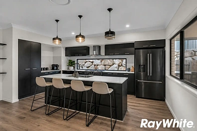 4 Kite Close, Lowood, QLD 4311, 4 slaapkamers, 2 badkamers, House