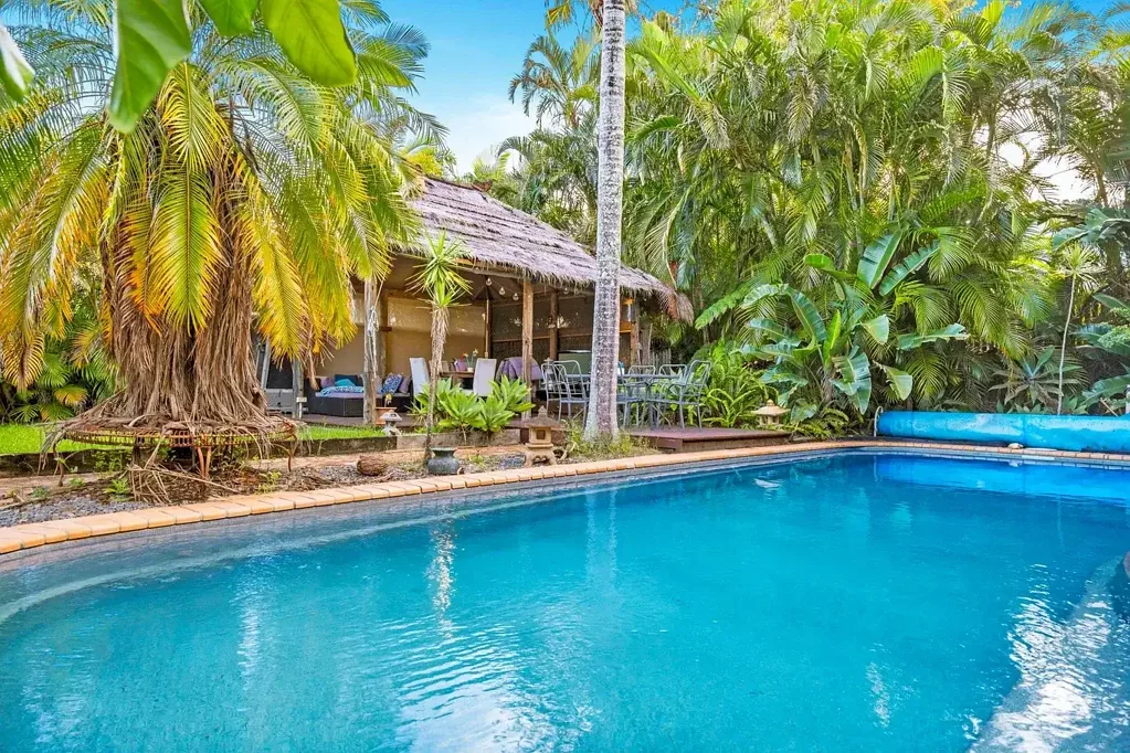 Quiet Family Home with Pool