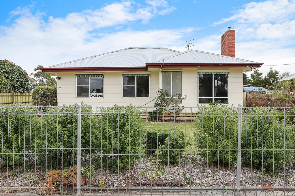 37 Stewart Street, Colac, VIC 3250