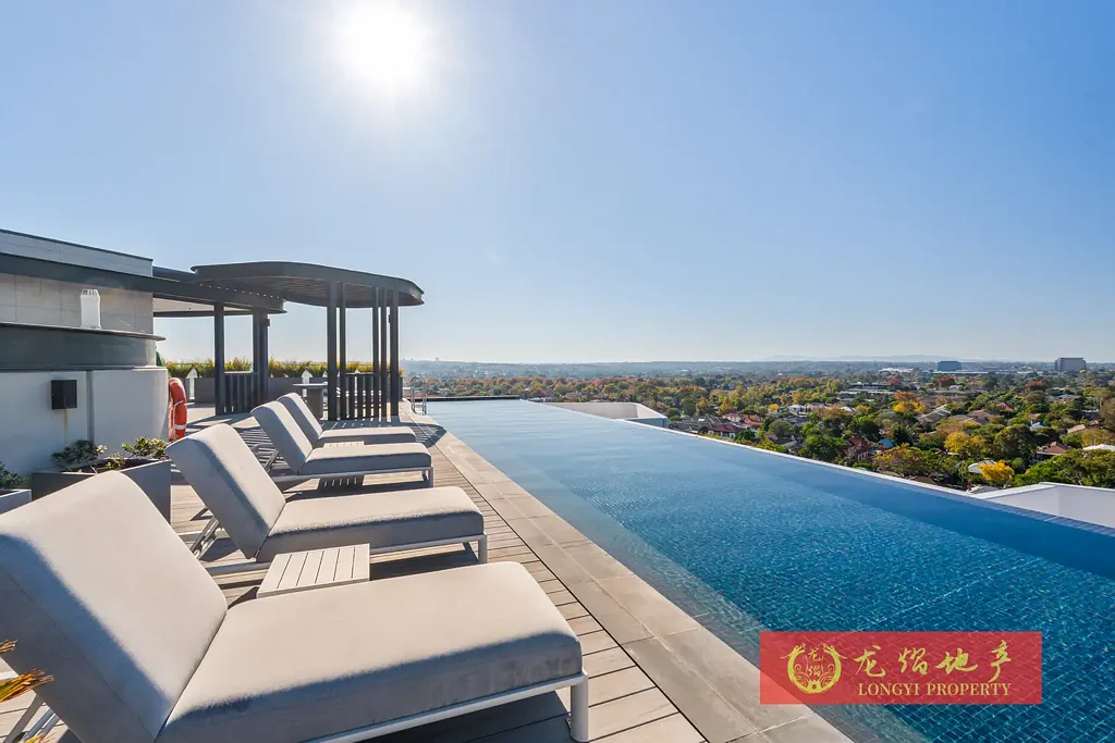 Carnegie 2 Bedroom Clear Views, Natural Light & Luxurious Rooftop Living in the Heart of Carnegie