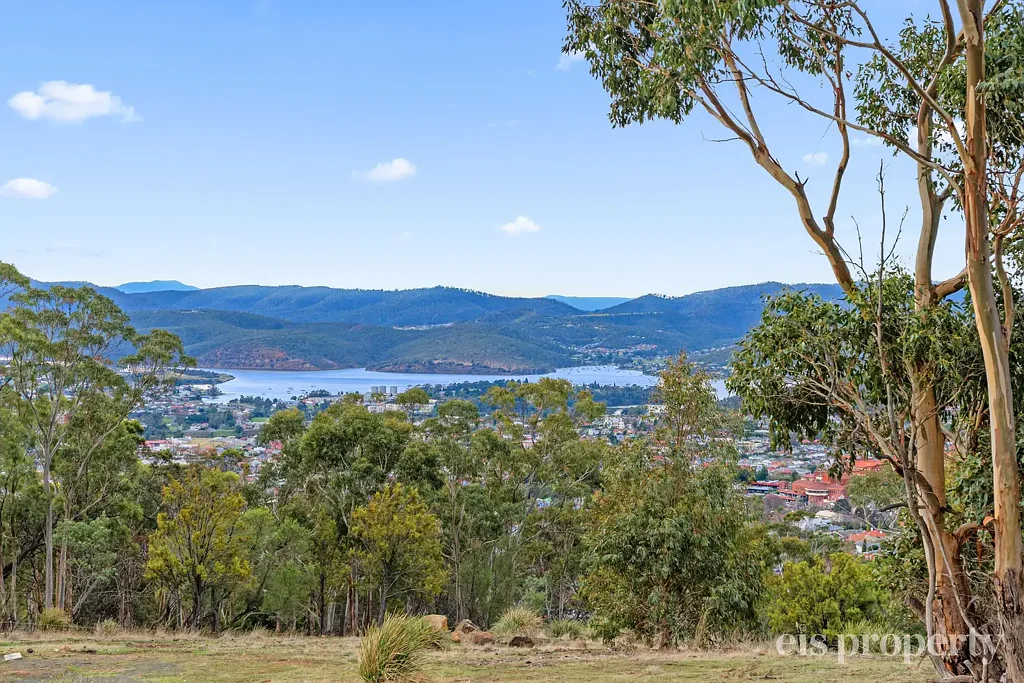 Lenah Valley A Premium Landholding in an Exclusive Lenah Valley Enclave
