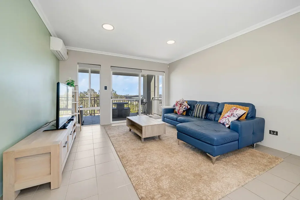 8/1 Elsbury Approach, Clarkson, WA 6030