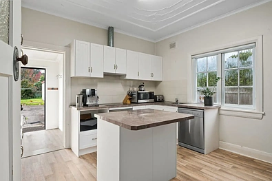 24 Glebe Street, Bowral, NSW 2576, 2 slaapkamers, 2 badkamers, House