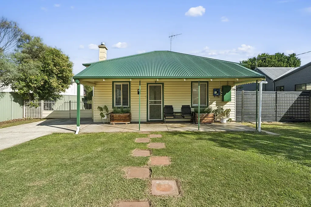 Nagambie 3房  Hidden Gem in a Prime Location with Double Side Access