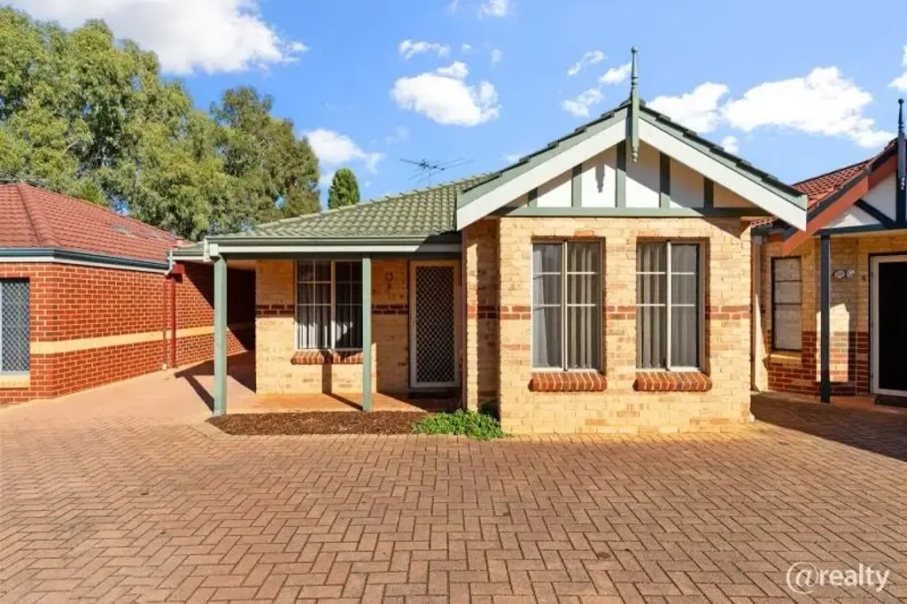 Woodbridge 3房  Great home for nesting or investing.