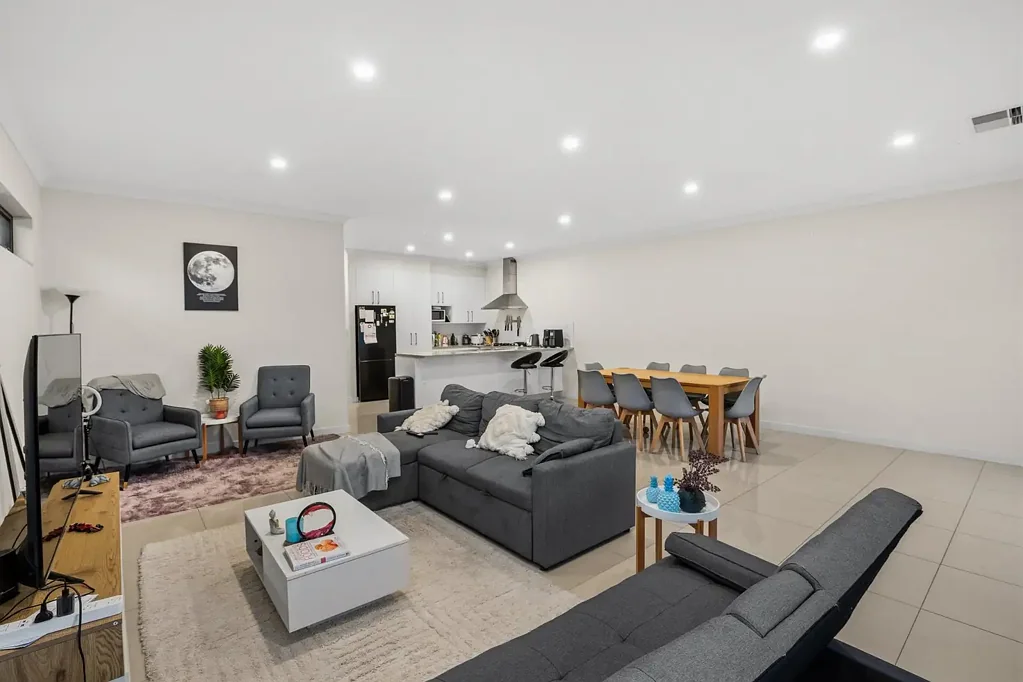 Brooklyn Park 4कमरा Welcome To Your New Place, Showcasing Spacious & Functional Courtyard Living in Adelaide's West!