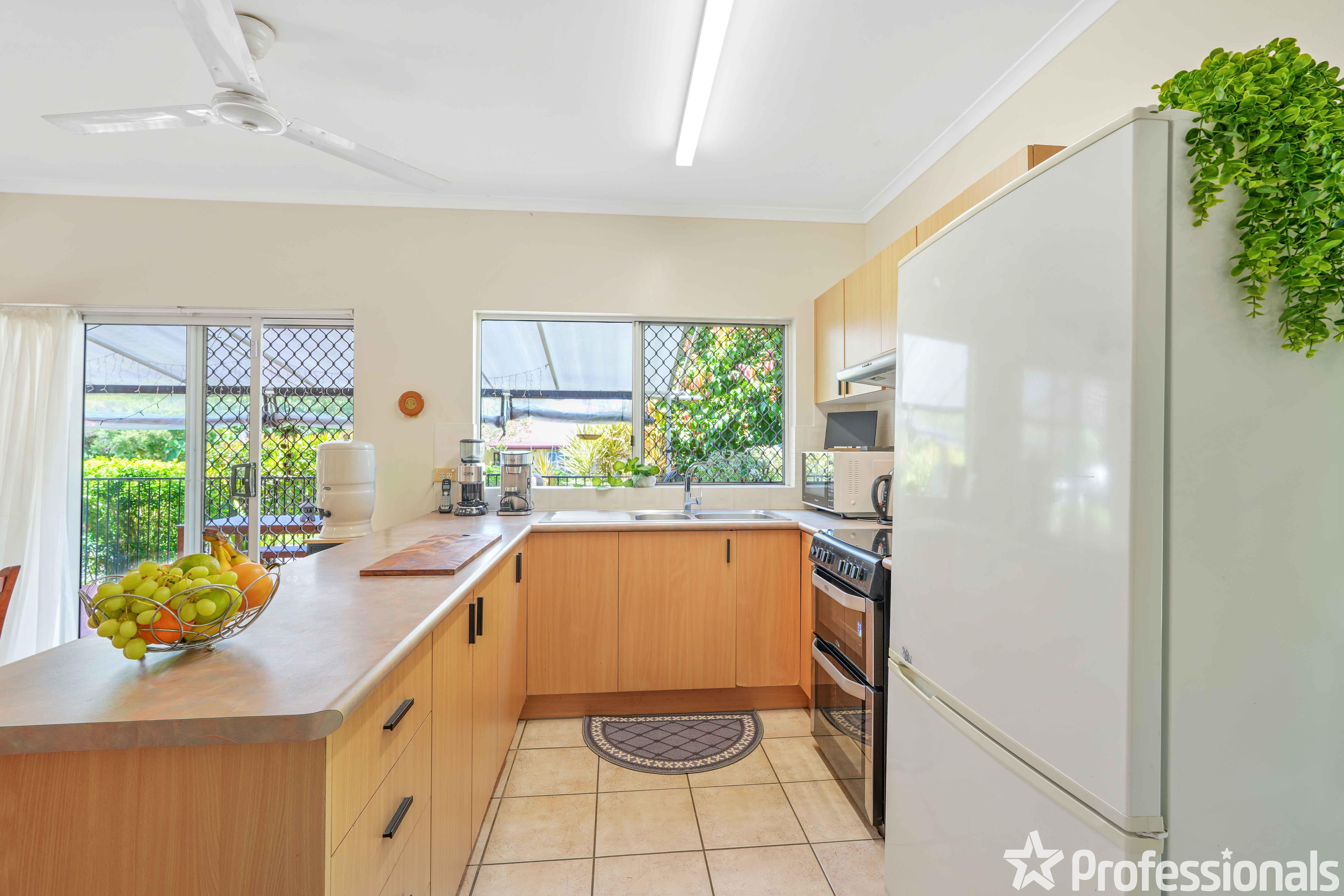 7 DODD CT, MOOROOBOOL QLD 4870, 0 chambres, 0 salles de bain, House