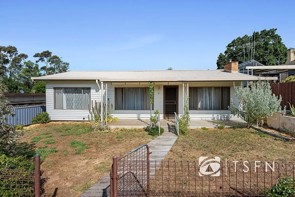 7 Lester Street, Sailors Gully, VIC 3556