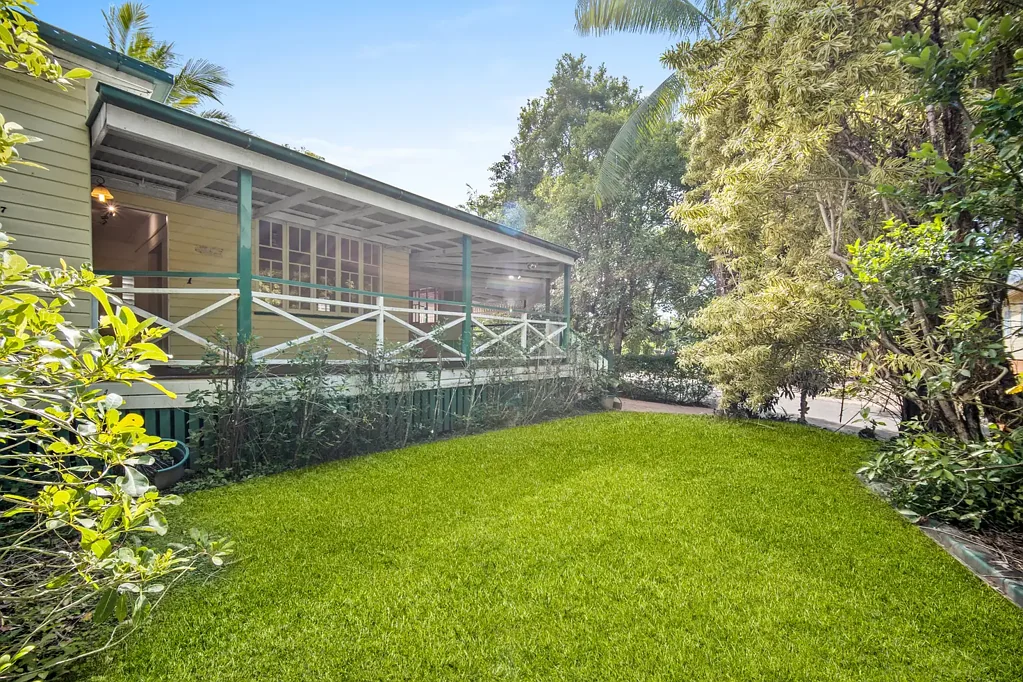 Mooroobool 3房  Character. Convenience. Lifestyle.