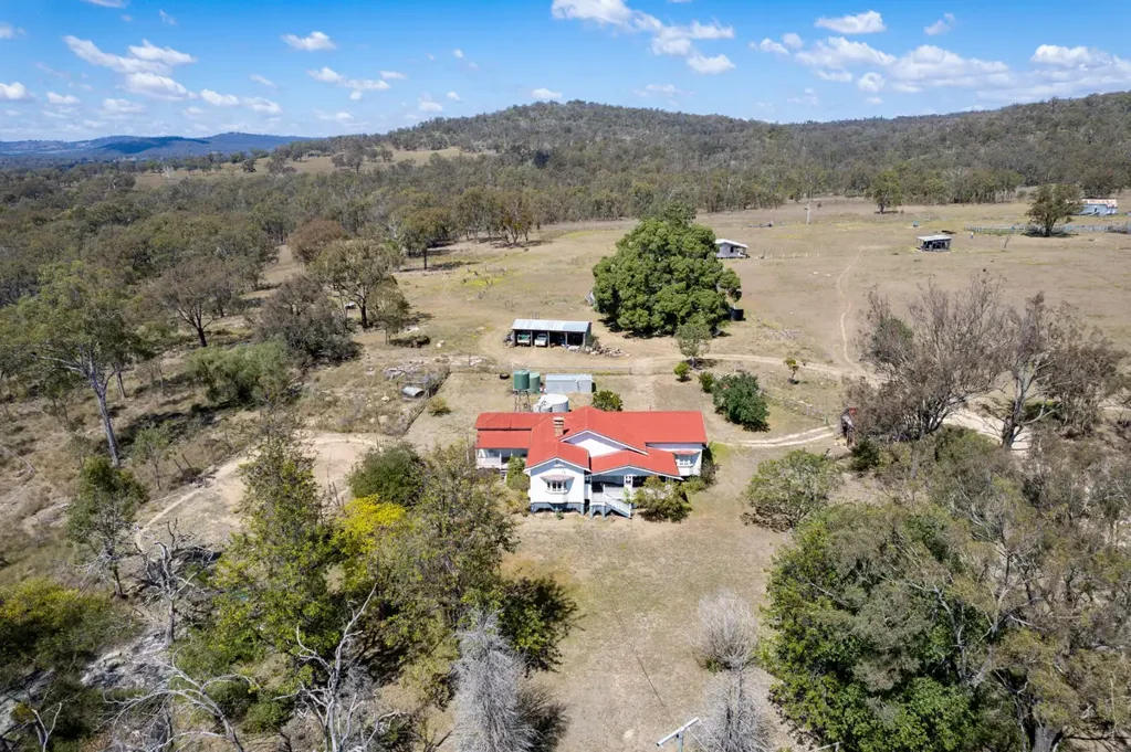 Warwick FOR SALE BY EXPRESSIONS OF INTEREST