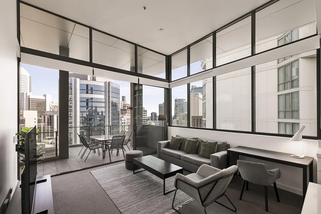 Spring Hill 2બેડરૂમ 4m Ceilings in Two Bed Penthouse.