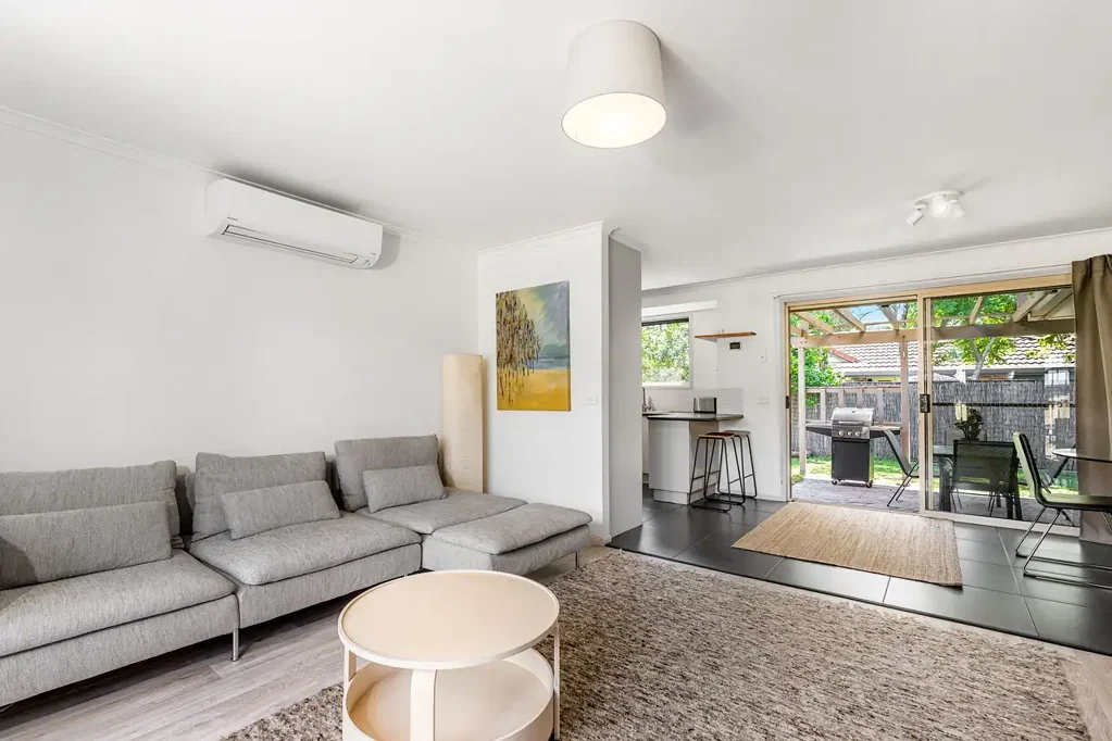 Fully Furnished townhouse in the heart of Sunrise