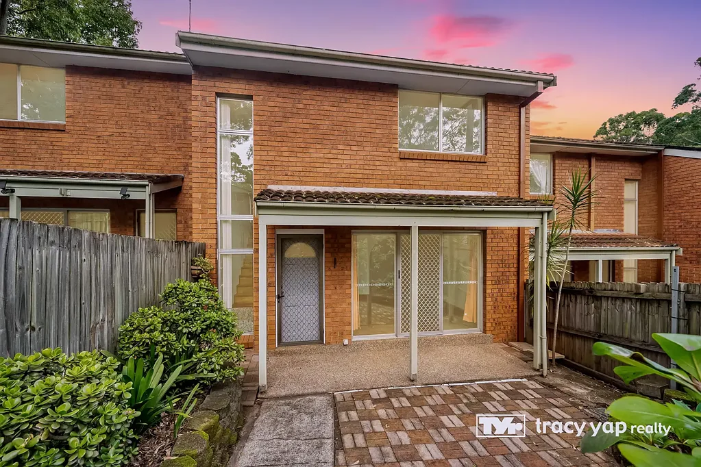Telopea 3部屋 Stunning 3-Bedroom Townhouse: A Blend of Comfort and Style