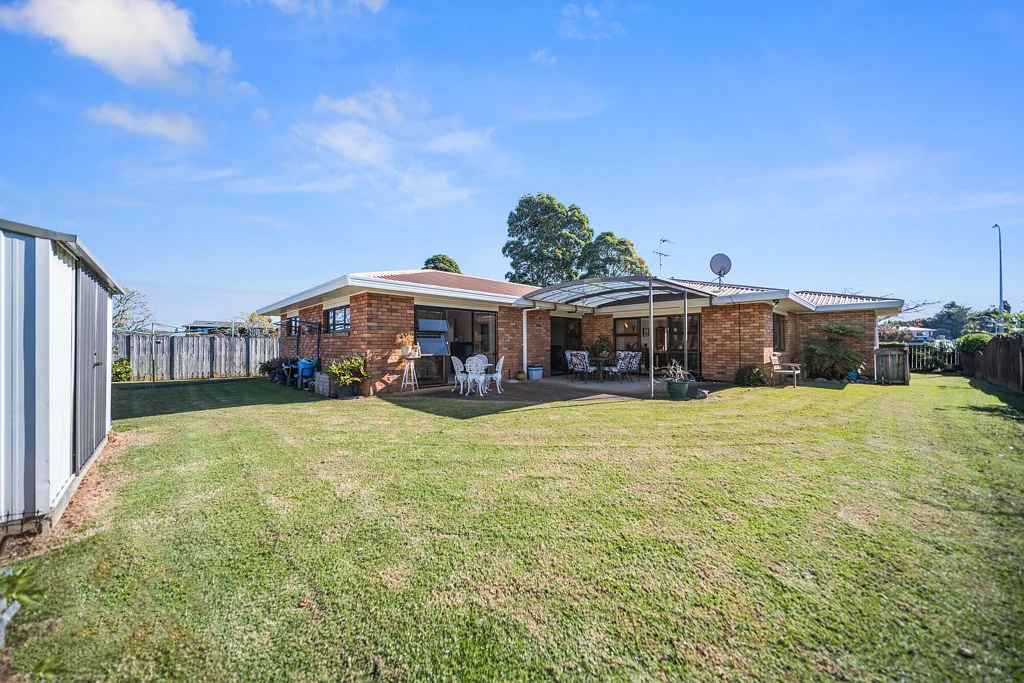 Pukekohe 3 Slaapkamer Unlock the Potential - Must Be Sold!