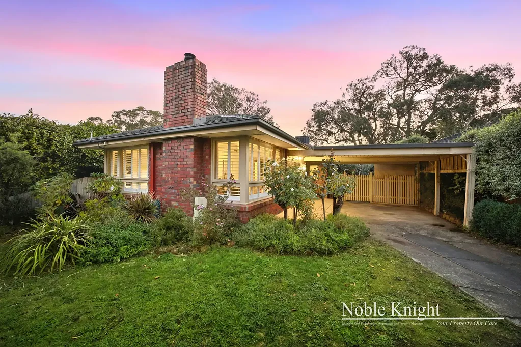 Ringwood 3ห้องนอน Classic Brick Home, In A Superb Location