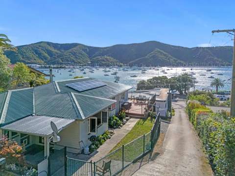 Waikawa 3房  Wake to Water, Unwind with Wine!