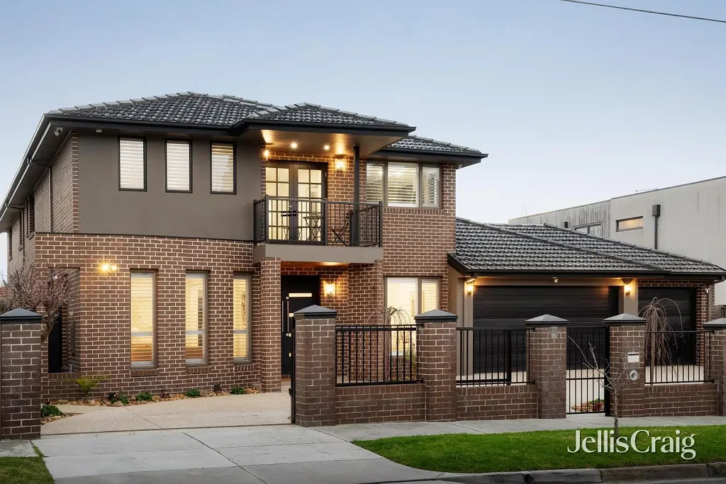 Bentleigh 6房  Unparalleled excellence in the McKinnon zone