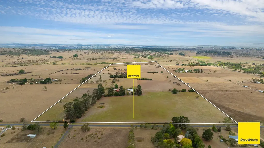 Armidale  "Rosewood" - 53.82ha (132.98ac) with Large Family Home & Improvements