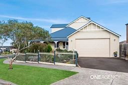 9 The Grange, Frankston South