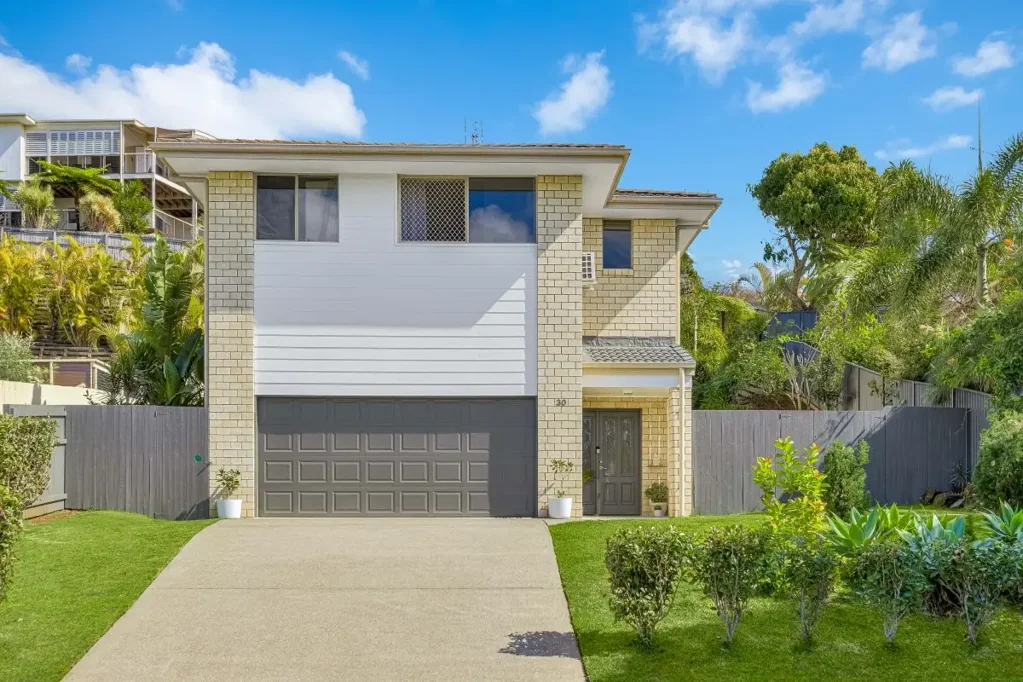 Spacious family home !