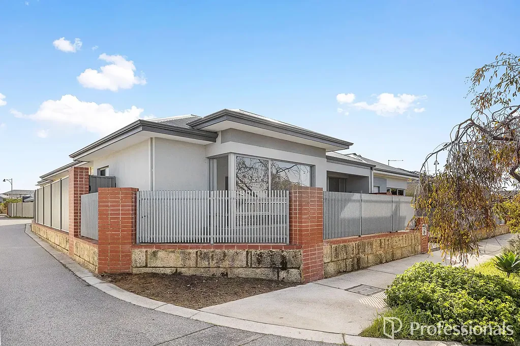 3 Perkins Drive, Clarkson, WA 6030
