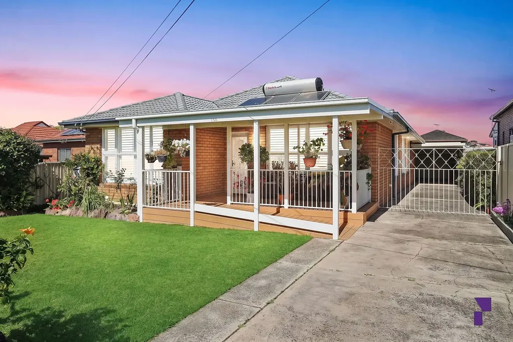 Greenacre 4Zimmer Stylish, modern single-level family home set on a desirable north-facing block.