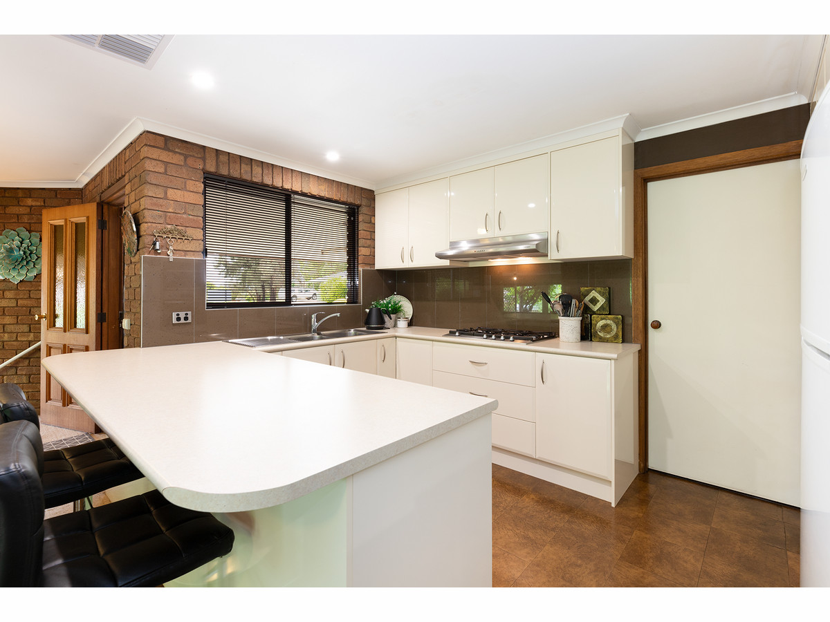 18 COOK PL, WEST WODONGA VIC 3690, 0 chambres, 0 salles de bain, House