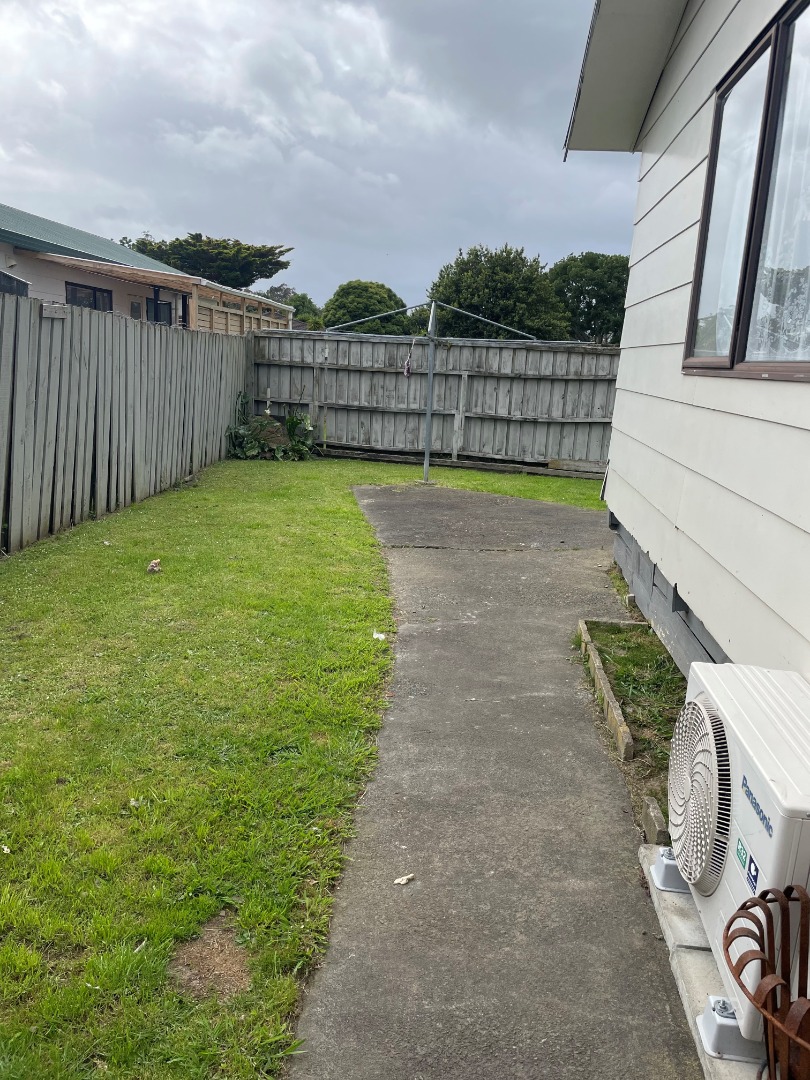 1/100 Shifnal Drive, Randwick Park, Auckland - Manukau, 3 कमरे, 1 बाथरूम, House