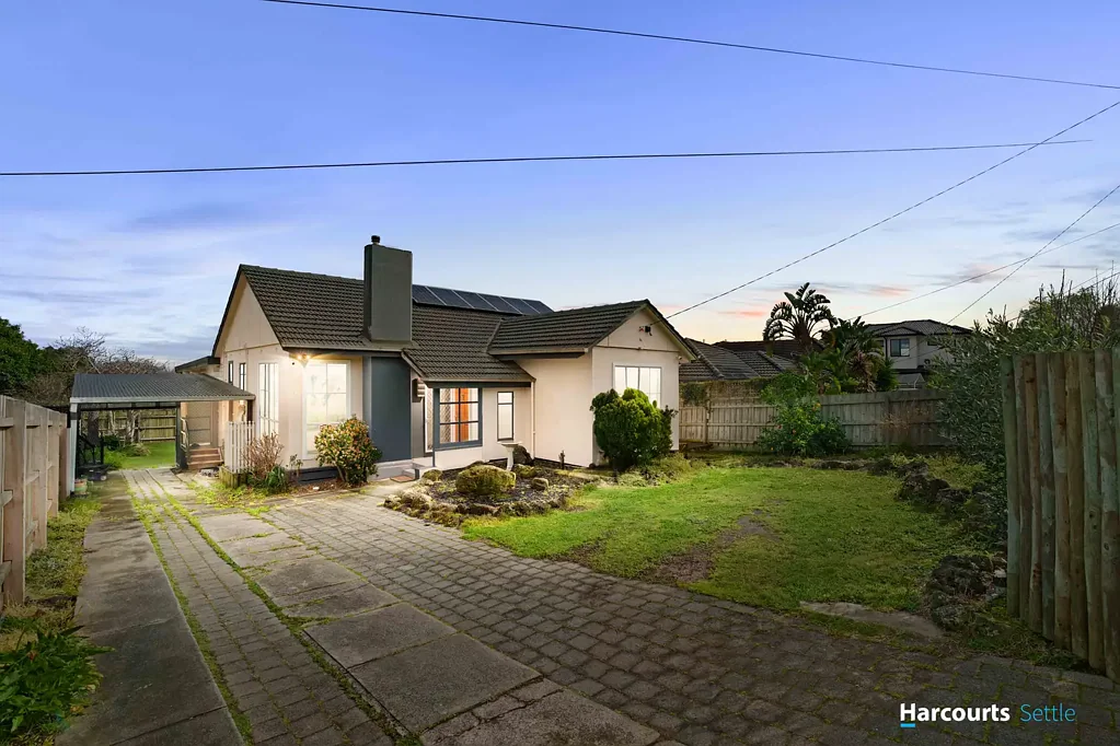 Chadstone 4房 Chadstone 便利地段的宽敞四卧室家庭住宅 Spacious Four-Bedroom Family Living in a Convenient Chadstone Pocket