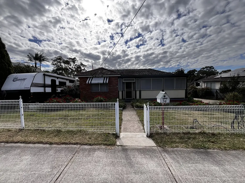 Thornton 4 Bedroom 2,080sqm | Exceptional Family & Multi-Generational Living | Development Potential