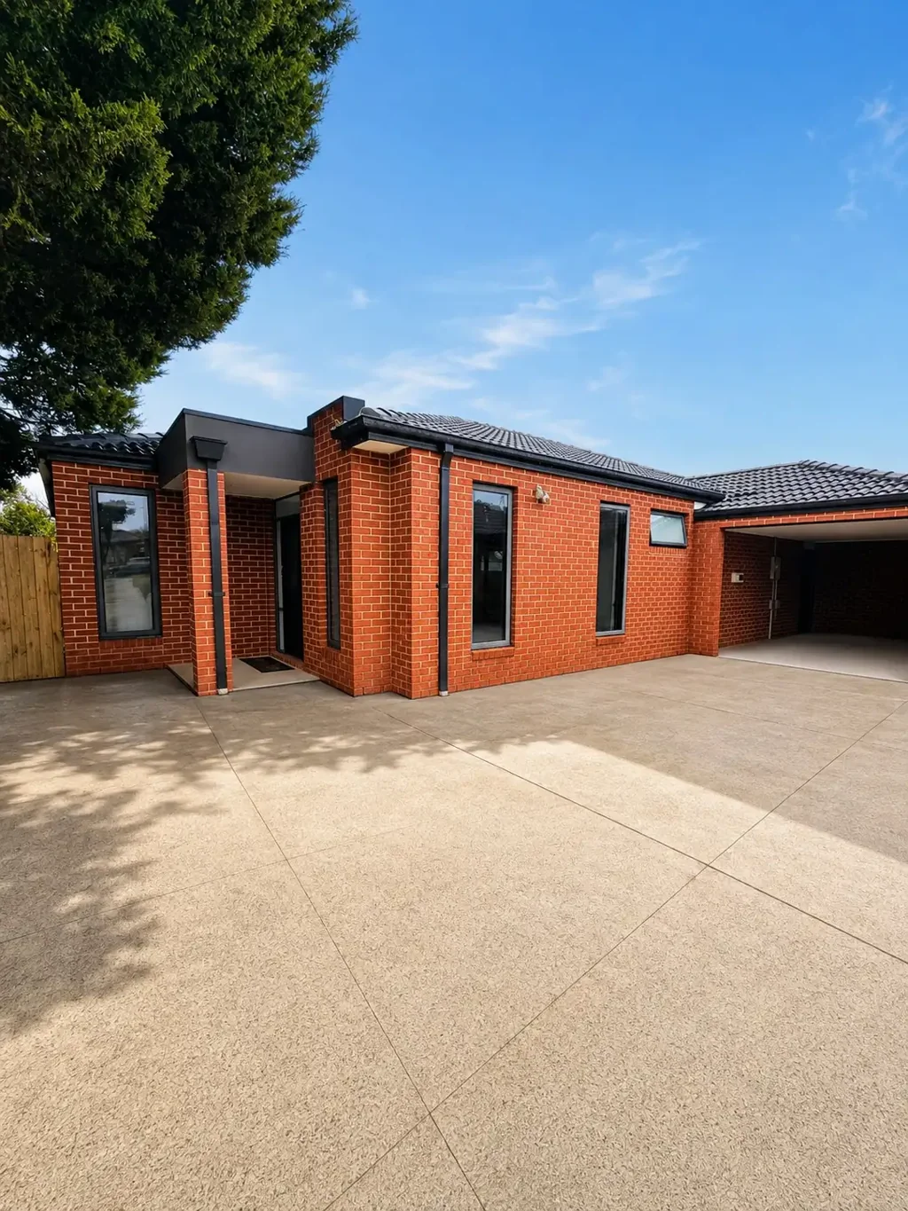 Comfortable 3-Bedroom Rental in Convenient Cranbourne Location