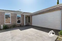 4/5 Spencer Place, Pakenham