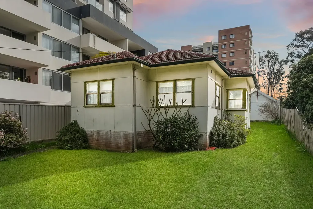 Bankstown 4Habitaciones Impressive potential in the heart of Bankstown
