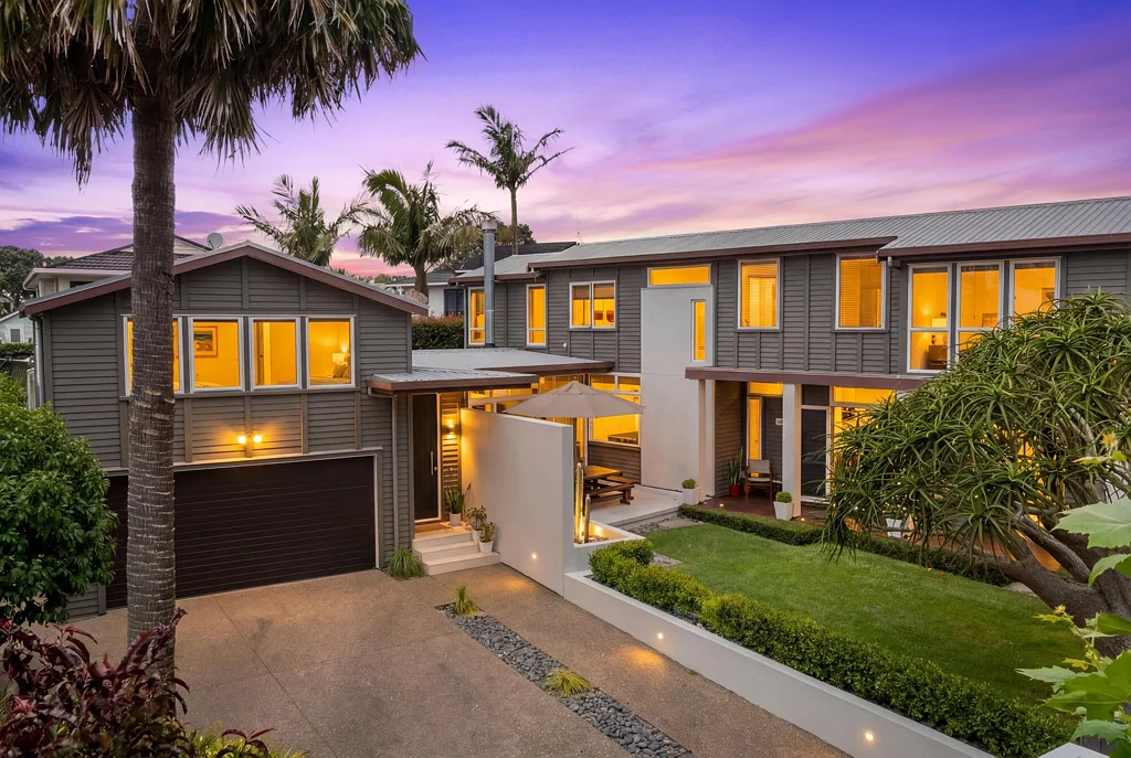 Bayswater 5 Slaapkamer Motivated vendor, sea views and style