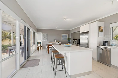Kusina - 4 HINCHCLIFFE RD, LANCELIN WA 6044