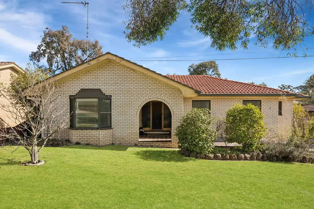 Strathdale 3房  McIvor Hill Precinct on 912m2 (approx) Allotment