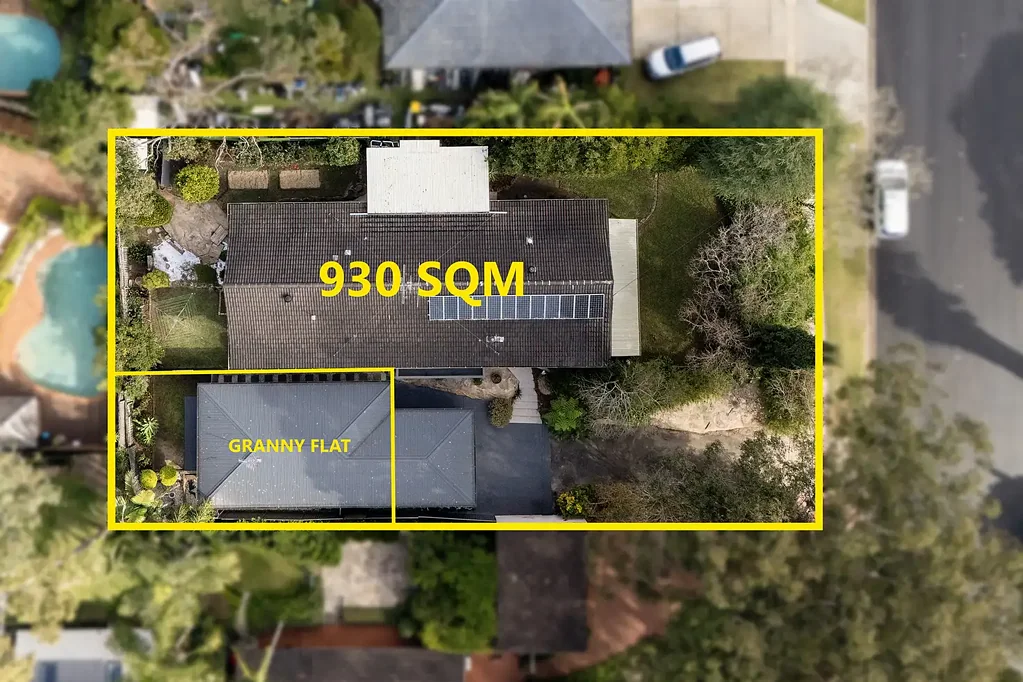 Castle Hill 5房 一宅两居——Castle Hill绝佳家庭机会 Two Homes in One - Exceptional Family Opportunity in Castle Hill