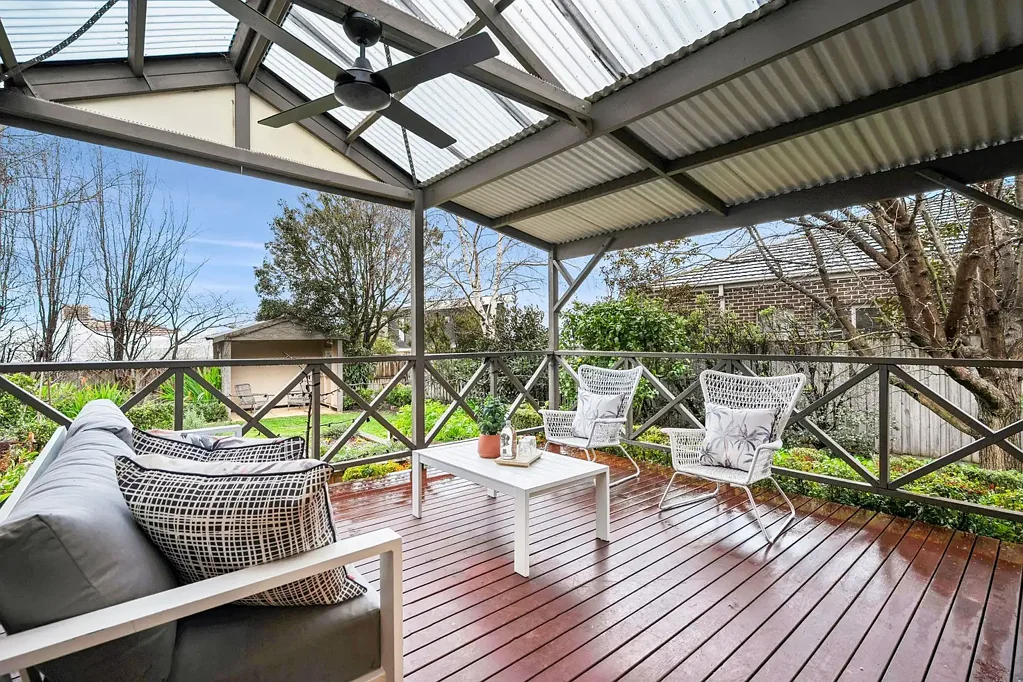 Leopold 4ਬੈੱਡਰੂਮ Immaculate Home Set Amongst Beautiful Gardens
