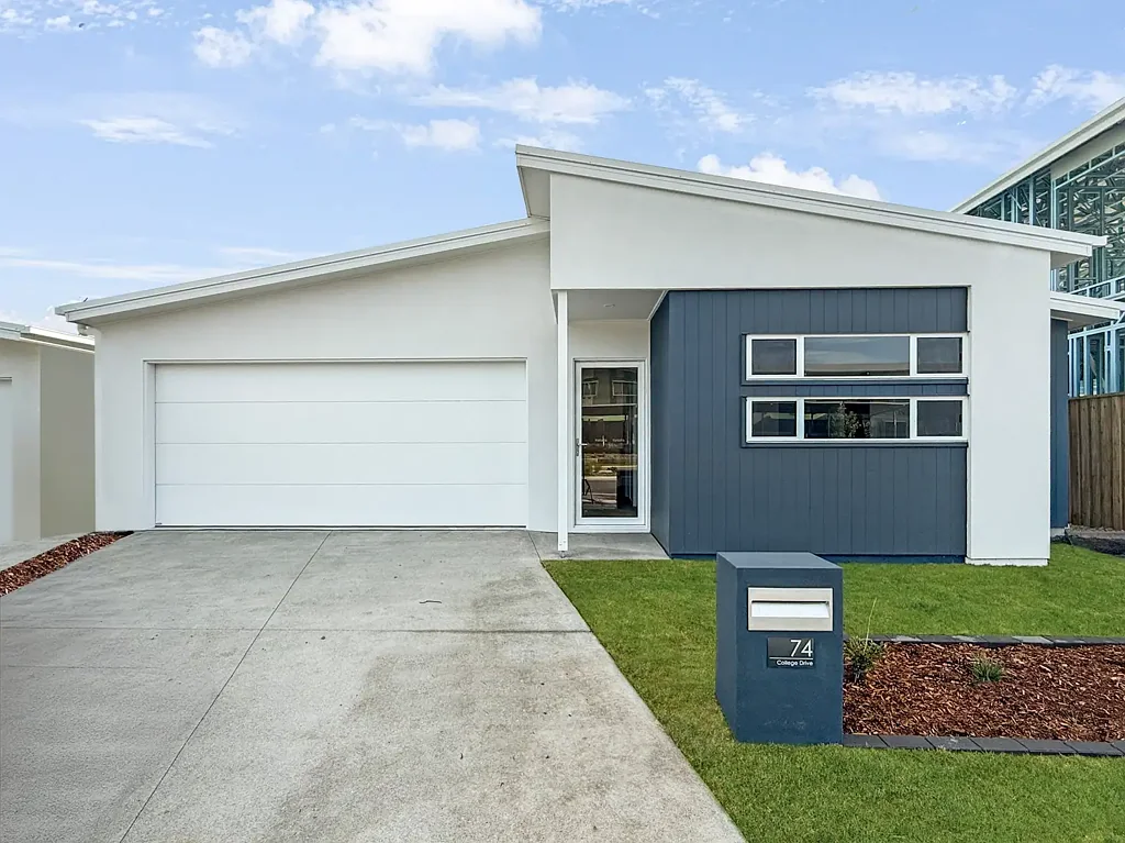 74 College Drive, Palmview, QLD 4553