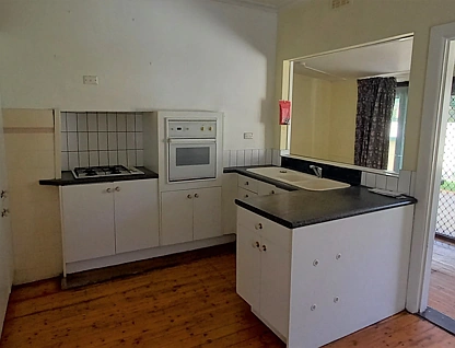 15 Farnsworth Street, Sunshine, Western Melbourne, 2 ਕਮਰੇ, 1 ਬਾਥਰੂਮ, House
