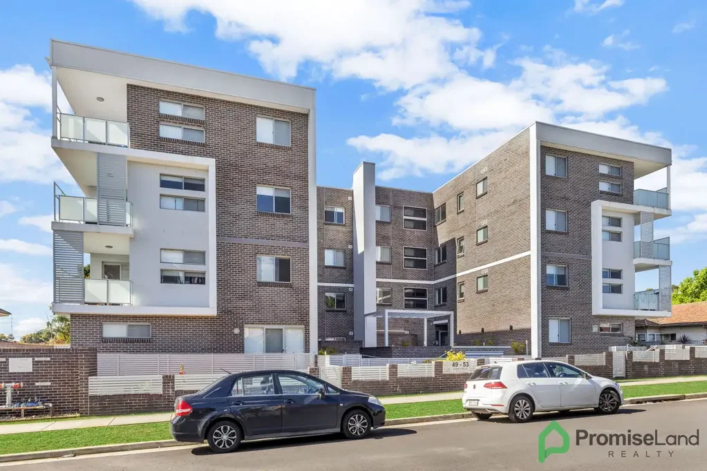 North Facing Convenient Living