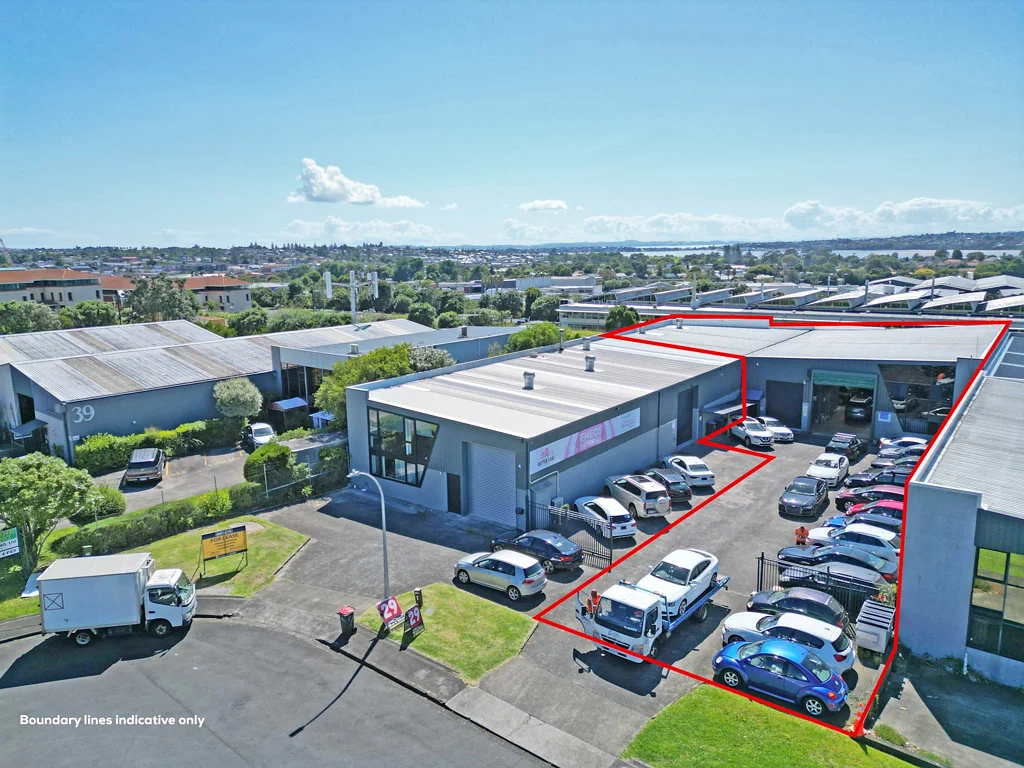 Saint Johns HIGH STUD WAREHOUSE WITH AMPLE PARKING