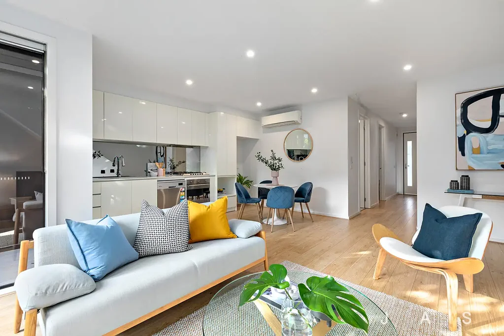 Yarraville 2ਬੈੱਡਰੂਮ Modern Living, Superb Lifestyle Location + Courtyard!