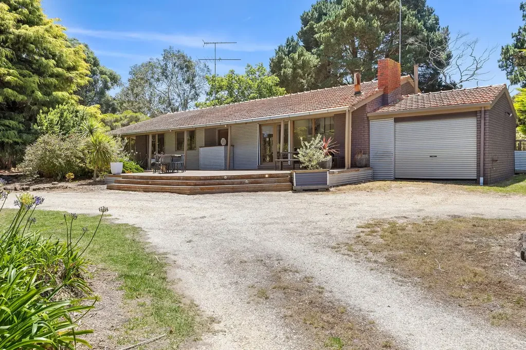 Torquay 4房  COUNTRY RETREAT IN A COASTAL SETTING!!